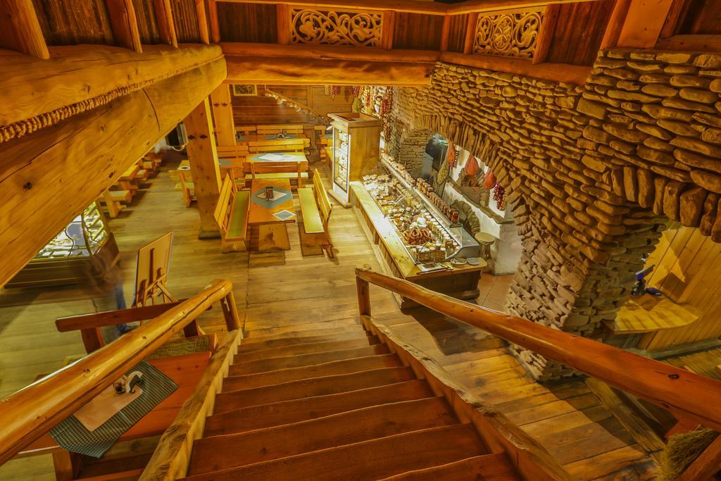 Krakowiacy I Gorale Hotel Krzyszkowice Kültér fotó